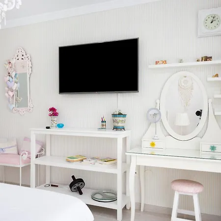 Апартаменты Sunset Oceanview *